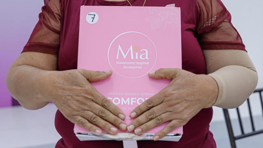 Entregan 22 prótesis de mama a mujeres sobrevivientes de cánce
