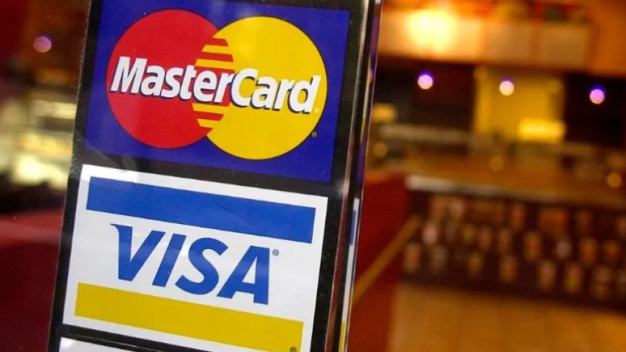 Mastercard y Visa suspenden operaciones en Rusia 