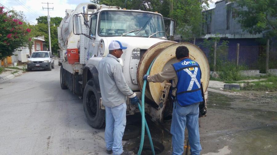 Intensifica COMAPA labores de limpieza y sondeo en líneas de drenaje