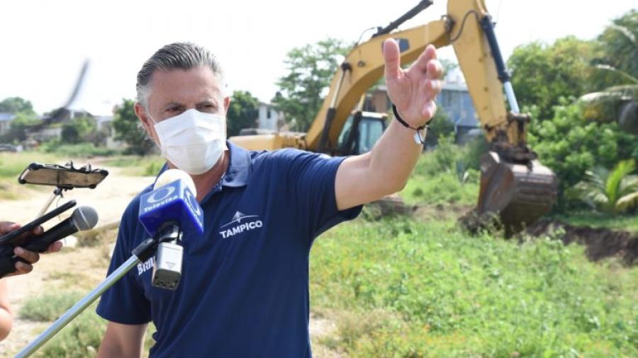 Brinda Chucho Nader Seguridad y Certidumbre a Miles de Familias del Sector Tancol