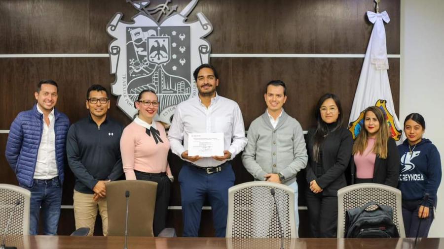 Participó Carlos Peña Ortiz en reconocimiento a mejores empresas