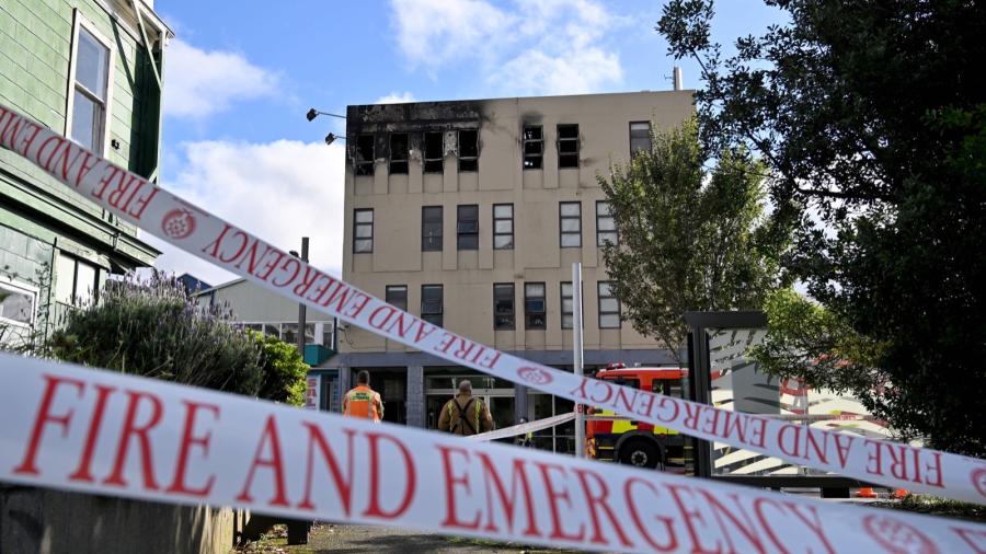 Al menos seis muertos en un incendio en hostal de Nueva Zelanda