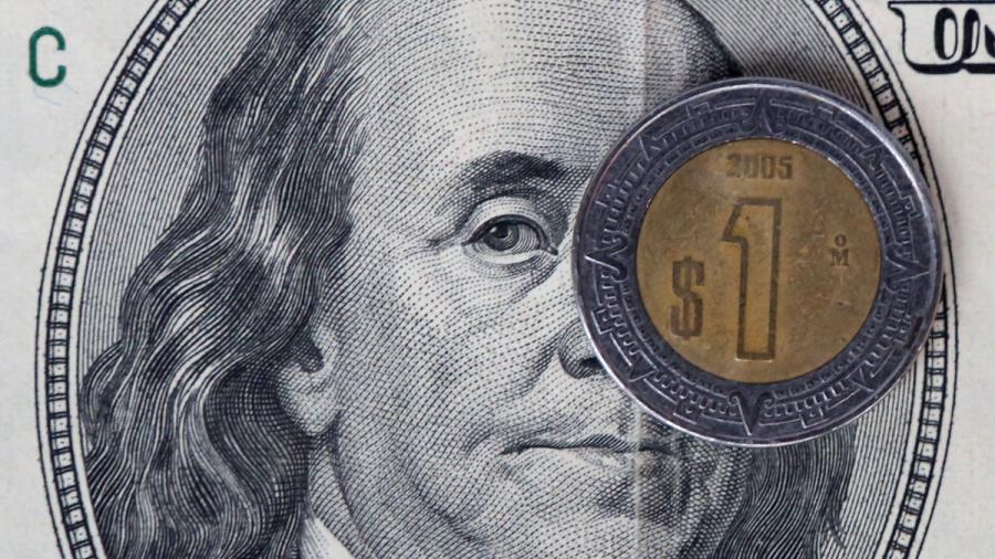 Dólar se vende con un costo promedio de 19.02 pesos 