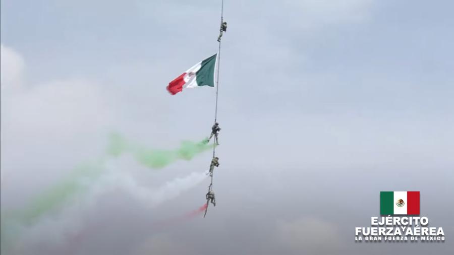 Se lleva a cabo el tradicional Desfile Militar en el Zócalo de la CDMX 