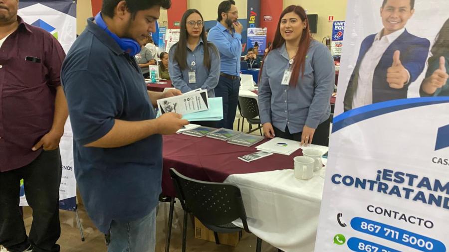 Repuntan empresas de comercio y servicios