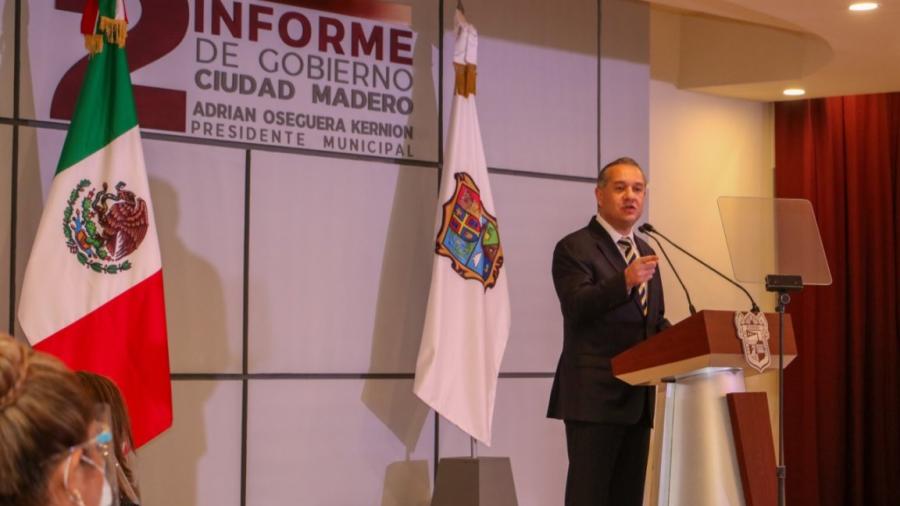 Rinde Adrián Oseguera, su 2ndo Informe de Gobierno