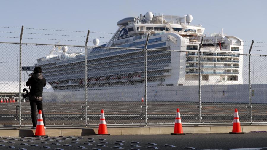 Crucero detenido en California tras muerte por coronavirus