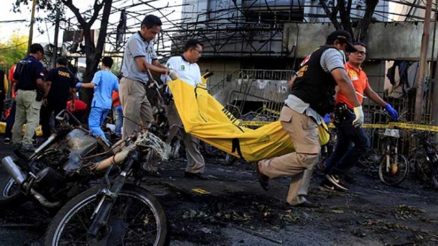 Aumenta a 13 lista de muertos en Indonesia tras ataques contra cristianos