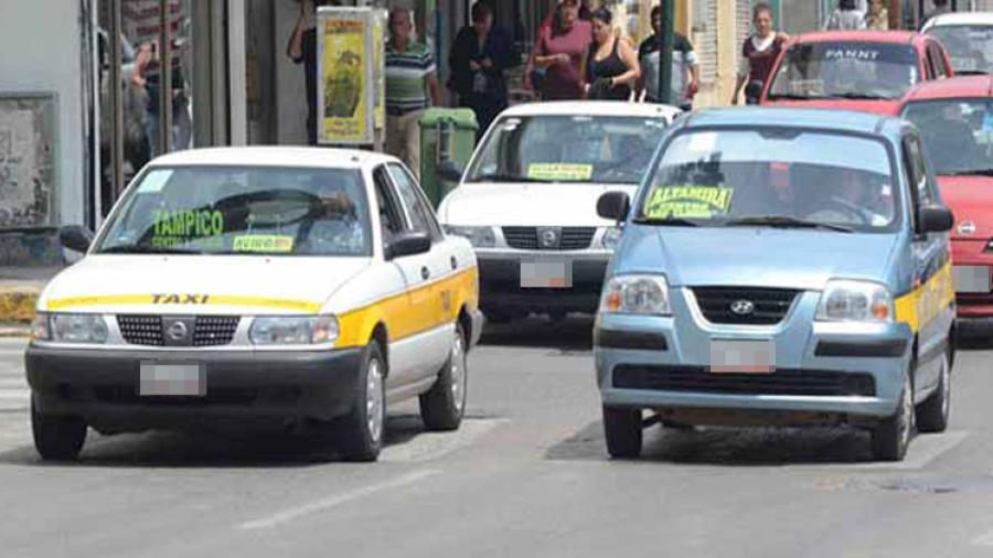 Taxistas aprovechan paro de transporte para subir tarifas