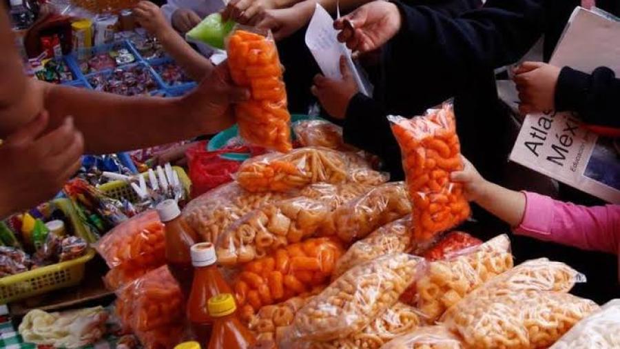 Aprueba Senado reforma para evitar la venta de comida chatarra dentro y fuera de las escuelas 