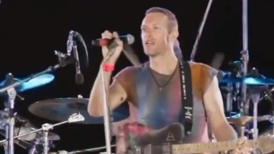 Coldplay canta 'De música ligera' en Argentina