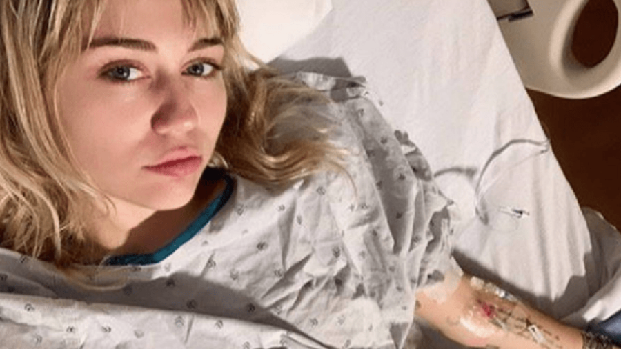 Miley Cyrus es hospitalizada y lo comparte en Instagram