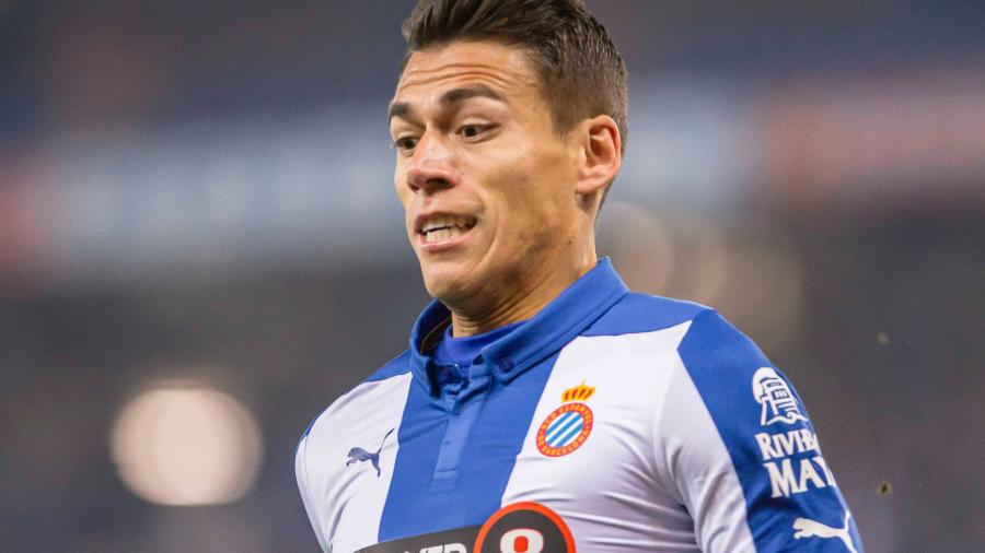 Héctor Moreno a nada de jugar con la Real Sociedad