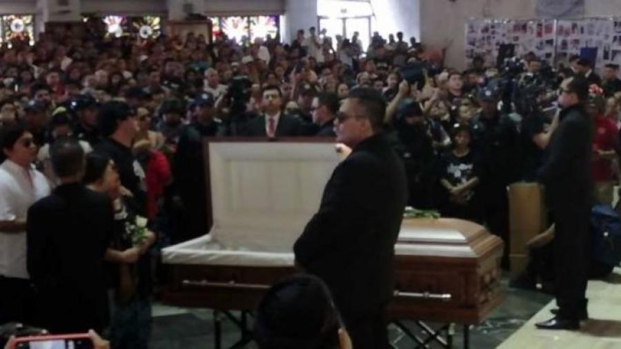 Dan el último adiós a Celso Piña en la Basílica de Guadalupe