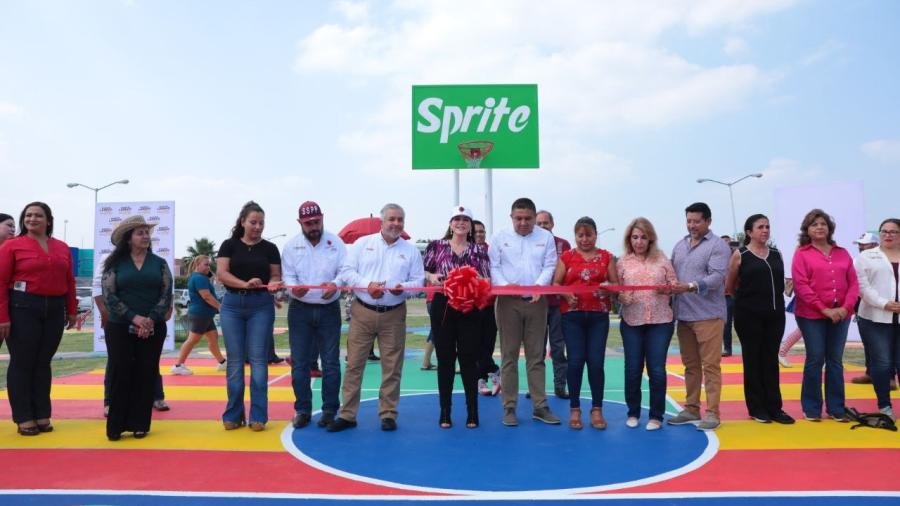 Se unen Municipio y Arca Continental para rehabilitar Plaza Los Cantaros  