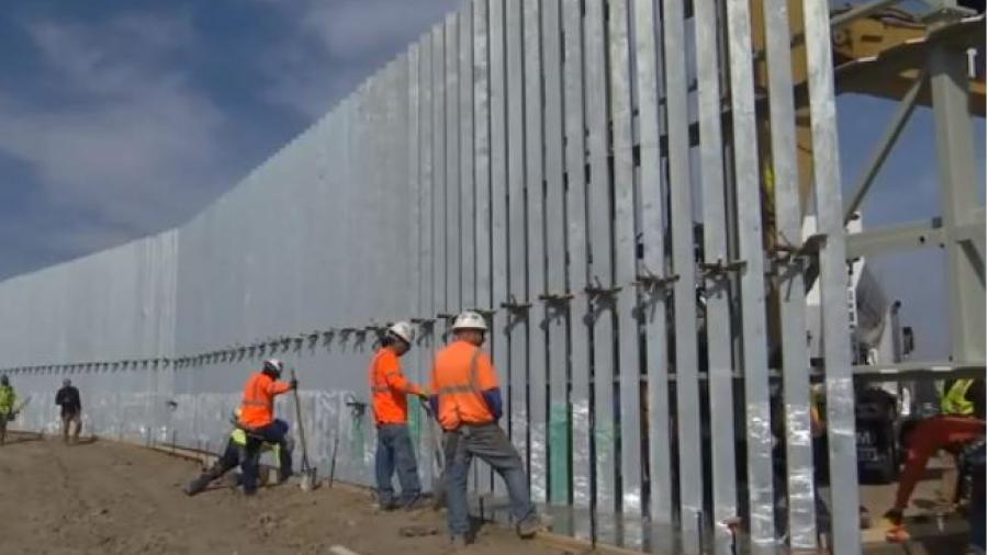 Tramos del muro fronterizo de EU en peligro de derrumbarse