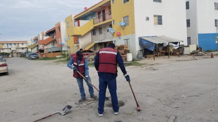 Instaló COMAPA brocales para proteger red sanitaria