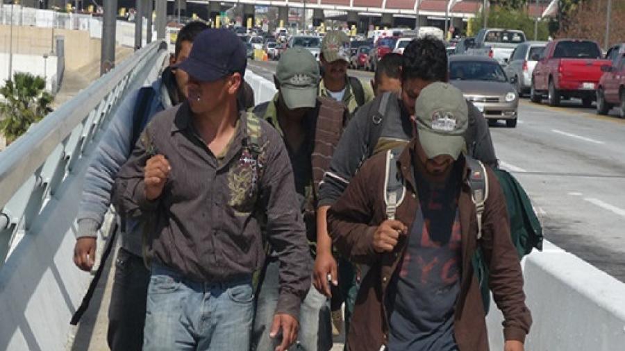 Deportan a migrantes por el puente Reynosa-Hidalgo 