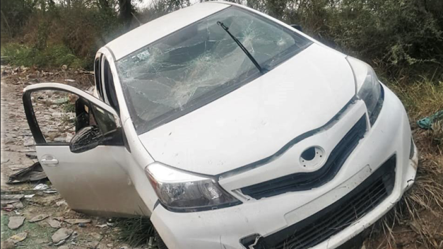 Recuperan dos vehículos robados y detienen a dos hombres