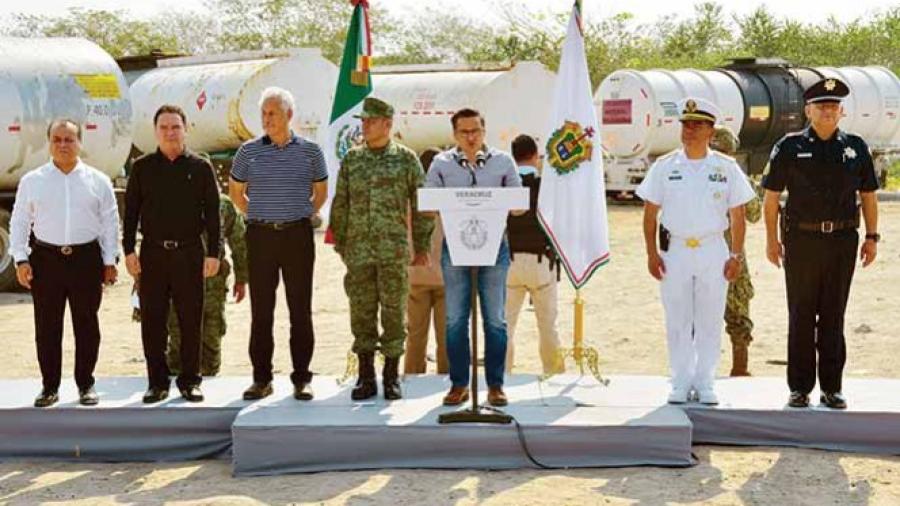 Incautan 80 mil litros de combustible en Veracruz