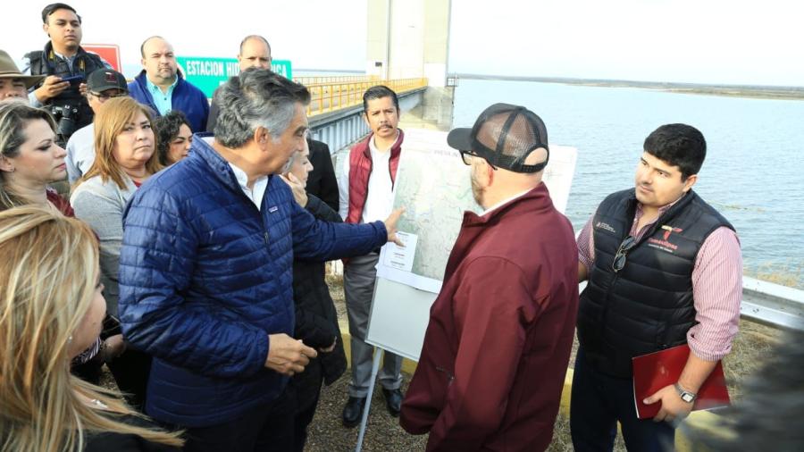 Dialoga Américo con representantes de la CILA y usuarios de la Presa Falcón