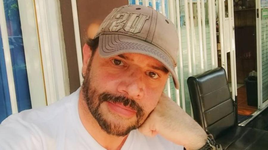 Juez absuelve al actor Héctor Parra de abuso sexual contra su hija