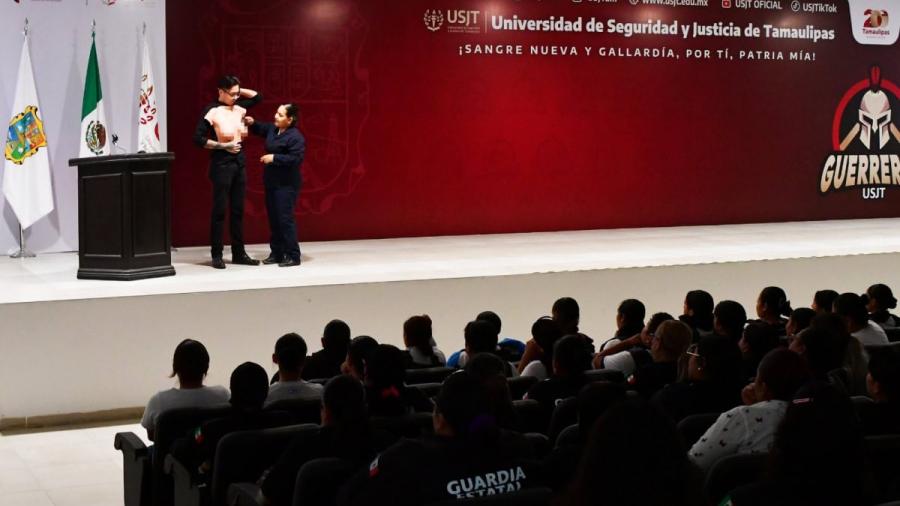 Recibe personal de la SSPT información sobre cáncer de mama y taller de autoexploración