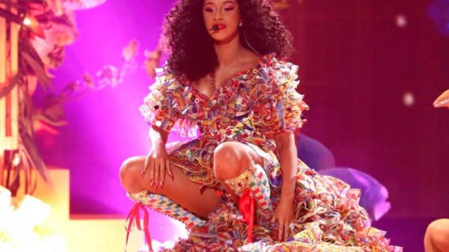 Cardi B asegura fue 'una decisión difícil' rechazar el Super Bowl