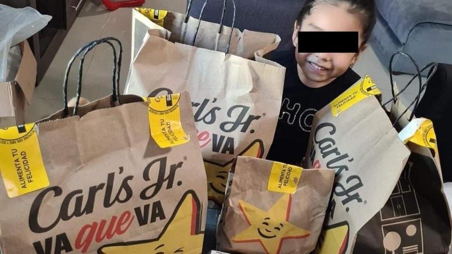 Niña pide 20 hamburguesas por error 