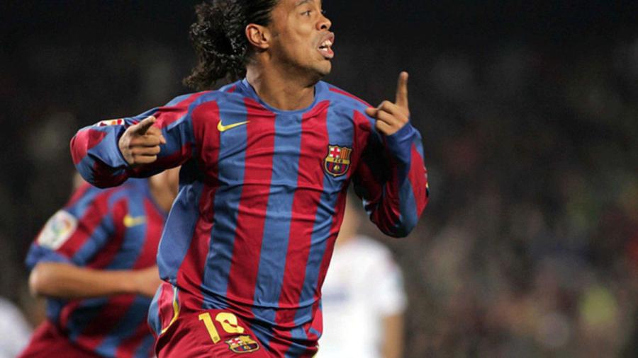 Nombran a Ronaldinho embajador del Barcelona a nivel mundial