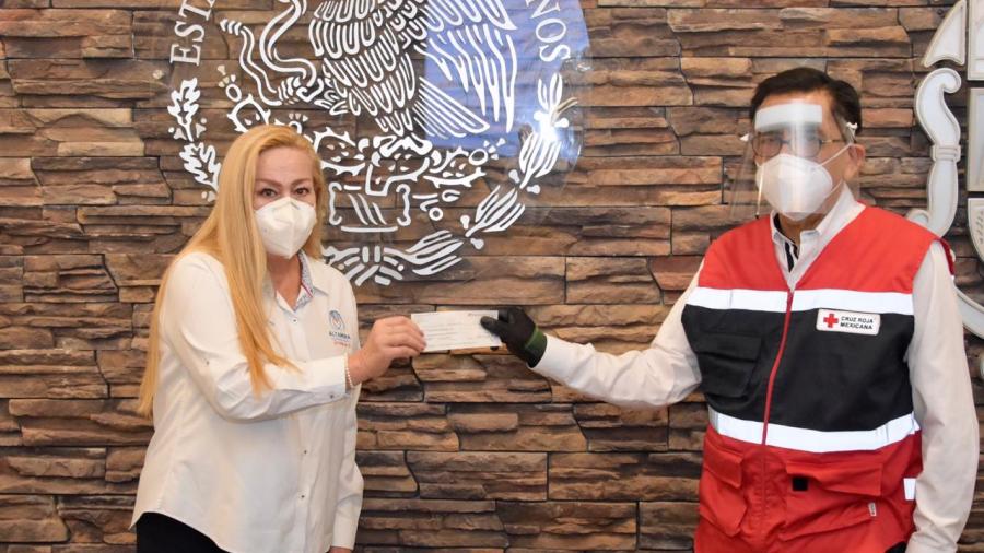 Entrega Alcaldesa de Altamira donativo a la Cruz Roja