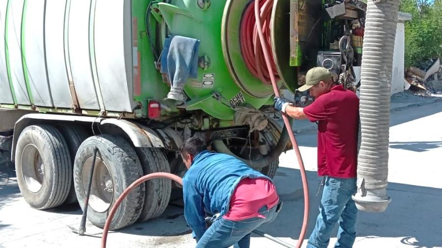 Da COMAPA mantenimiento a líneas generales en distintos puntos de Reynosa