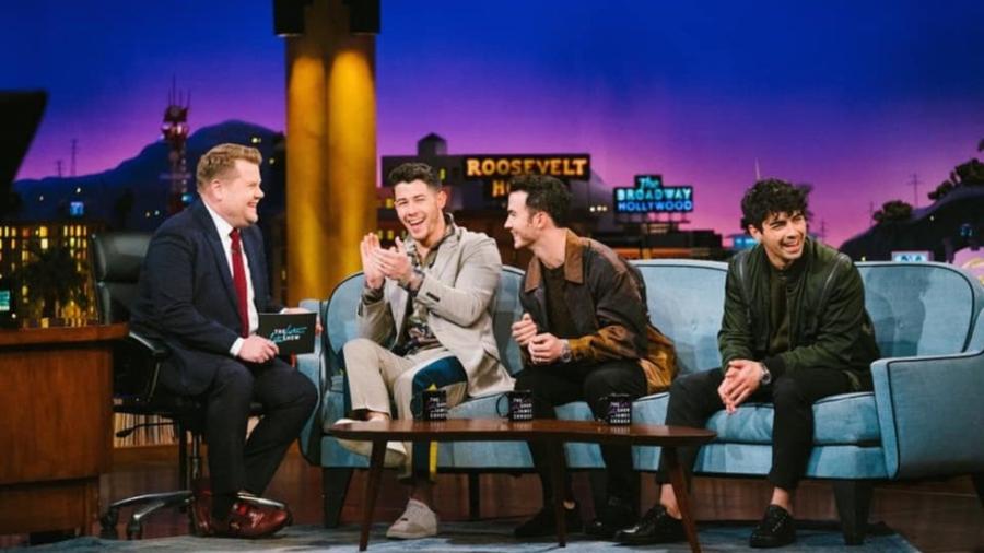 Previo a su reencuentro los Jonas Brothers ¡fueron a terapia!