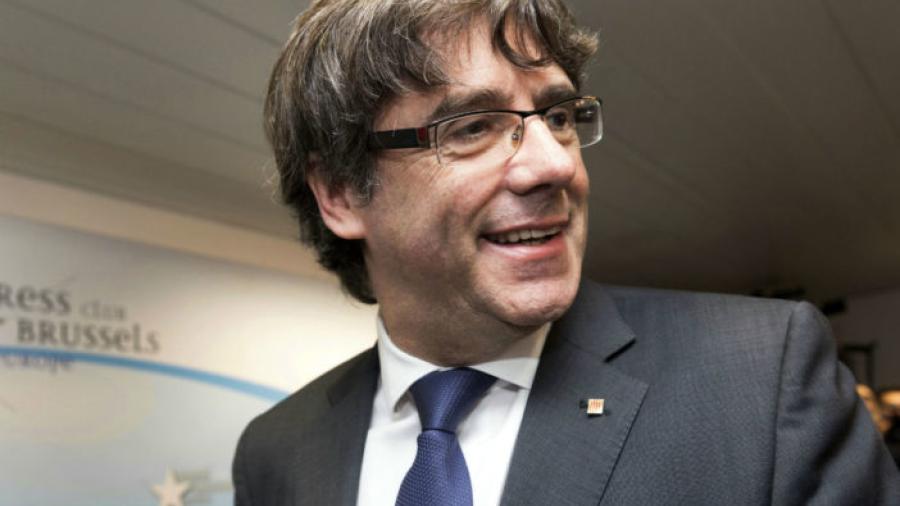 Puigdemont y exconsellers se entregan voluntariamente