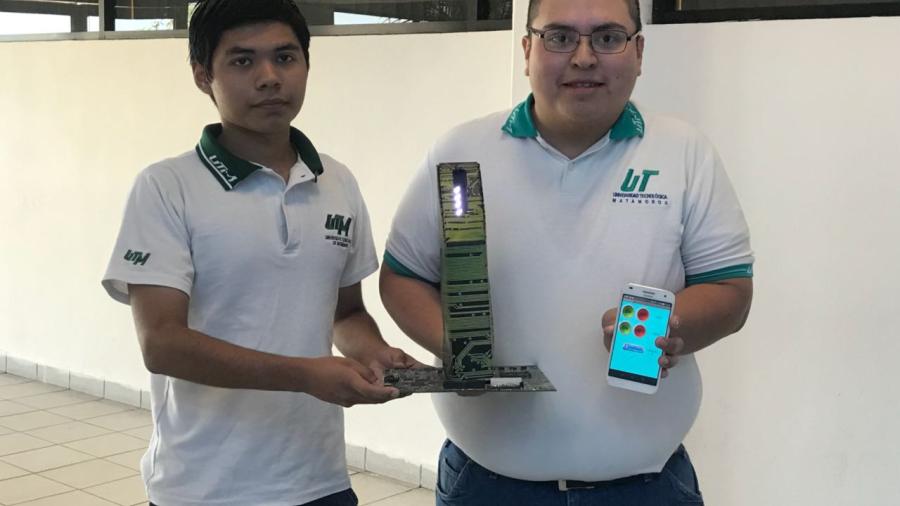 Estudiantes de la UTM crean lámpara inteligente