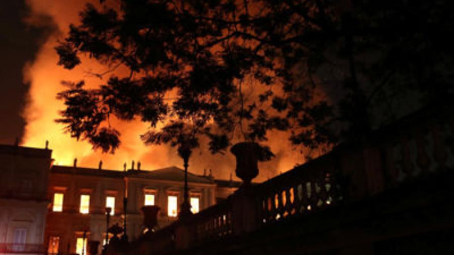 Lamenta Videgaray incendio de Museo Nacional en Río de Janeiro