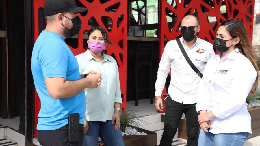 Activa DIF Reynosa buzón para acopiar juguetes y dulces