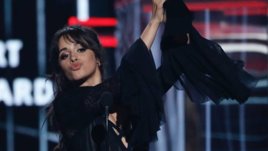 Camilla Cabello cayó en el hospital después de los BBMAs