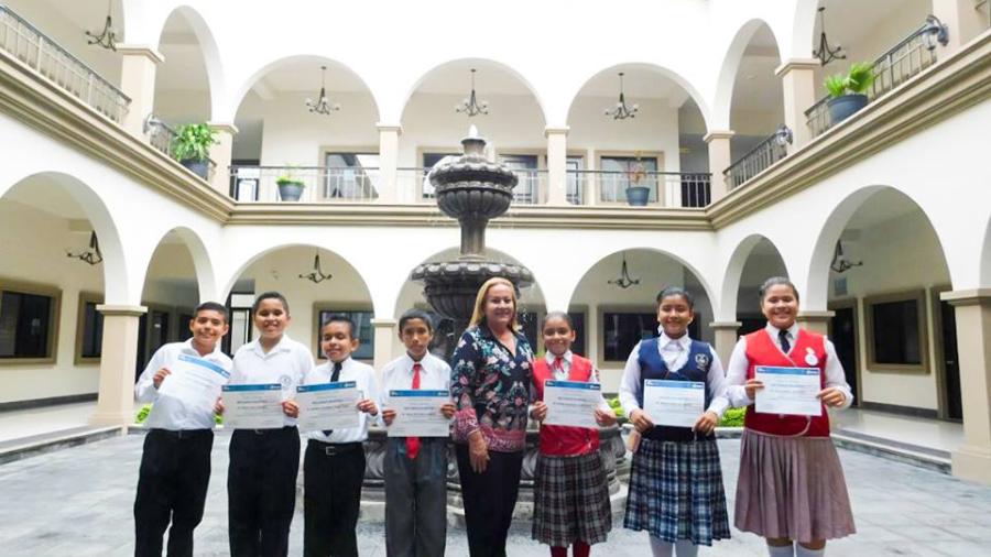 Alcaldesa reconoce talento de alumnos de Altimara