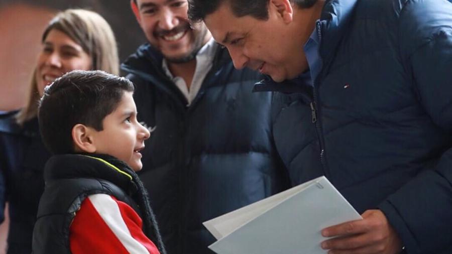 Realizan primer entrega de becas &ldquo;Prop&oacute;sito&rdquo;y &ldquo;Virtud&rdquo; 