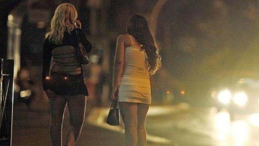 Más de 900 clientes de sexoservidoras en Francia fueron multados