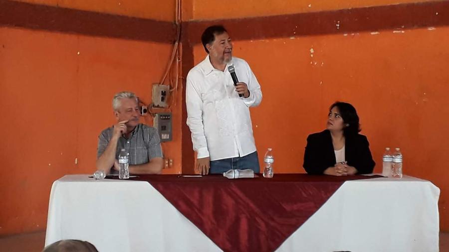 Se reúne Noroña con docentes de educación especializada