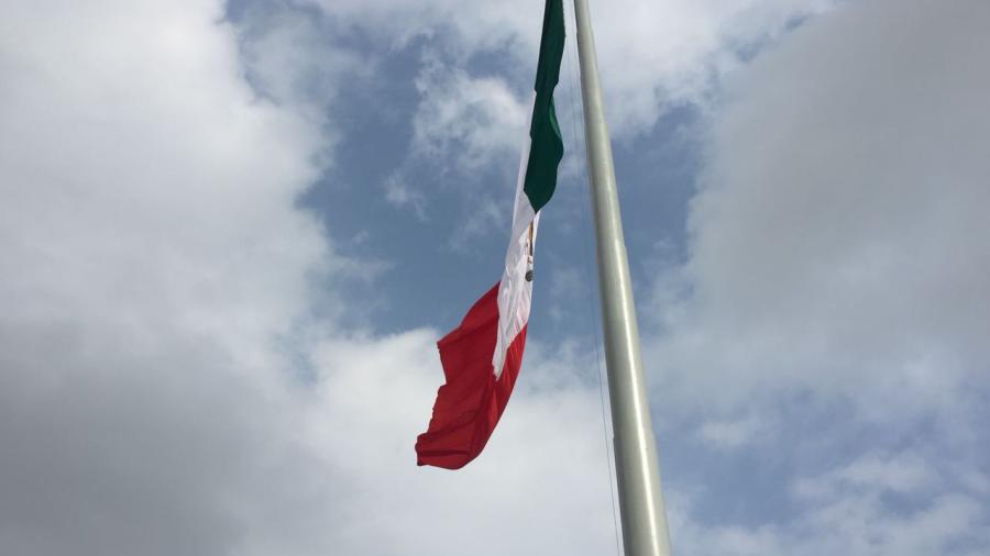 Se iz&oacute; la tercera bandera monumental m&aacute;s importante del pa&iacute;s&nbsp;