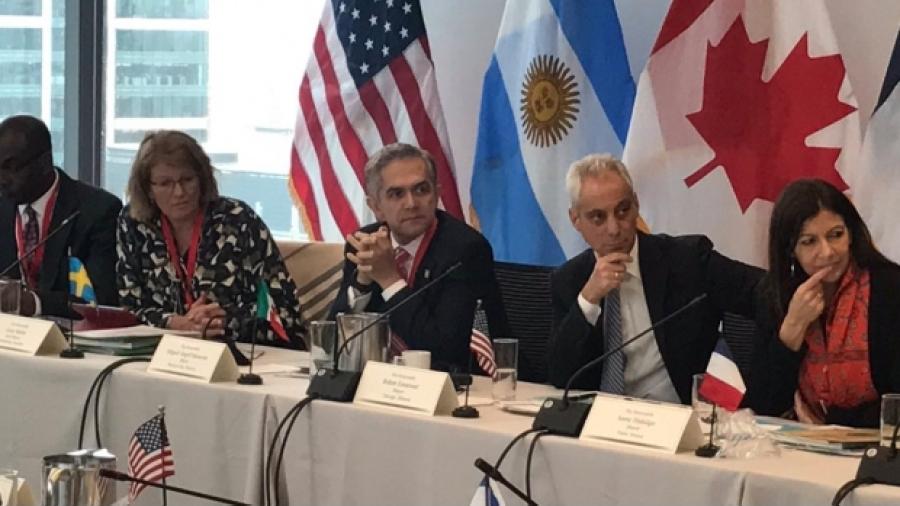 Participa Mancera en foro fluvial de alcaldes en Chicago