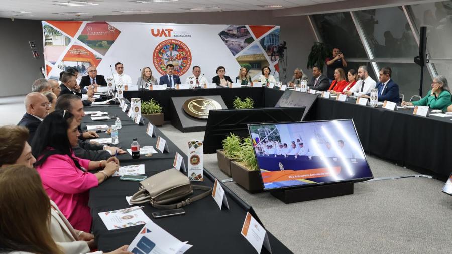Da el rector comienzo a la agenda de eventos por el 75 aniversario de la UAT