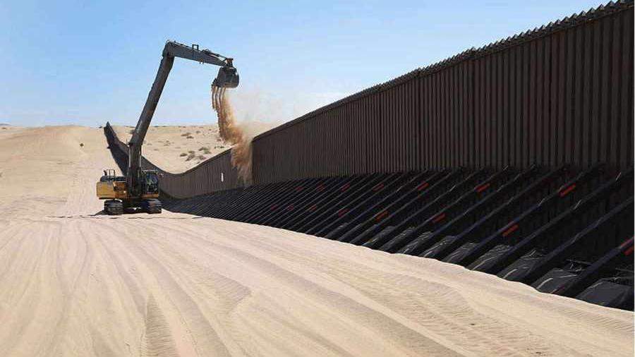 EU inicia construcción de prototipos del muro fronterizo