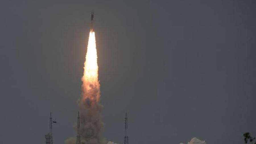 India lanzó con con éxito su segunda misión lunar
