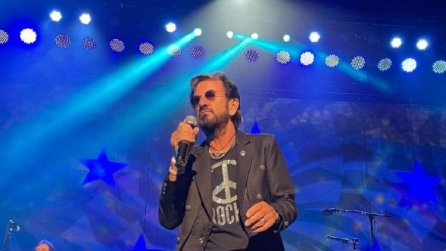 Ringo Starr da positivo a Covid-19 y suspende conciertos