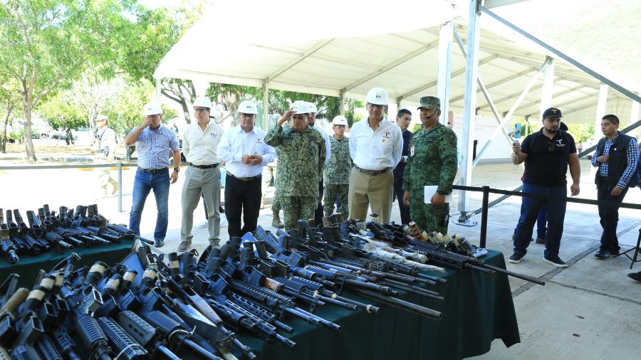 AVA se pronuncia en contra del uso de armas