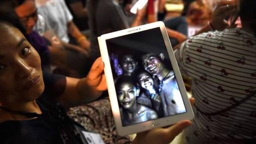 Niños atrapados en Tailandia, envían cartas a sus padres